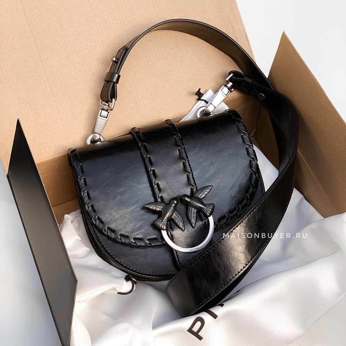 сумка PINKO LOVE GO-ROUND TWIST цвет black / черный HBGOROUND05S