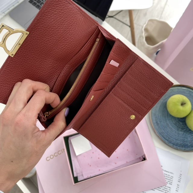 большой кошелек COCCINELLE Arlettis wallet Foliage Red / кирпичный WLCOCCIM08P