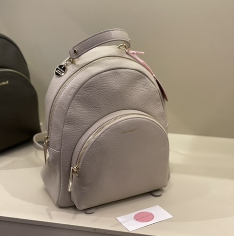 рюкзак COCCINELLE ALPHA цвет Seashell / Серо-беж BPALPHA02S