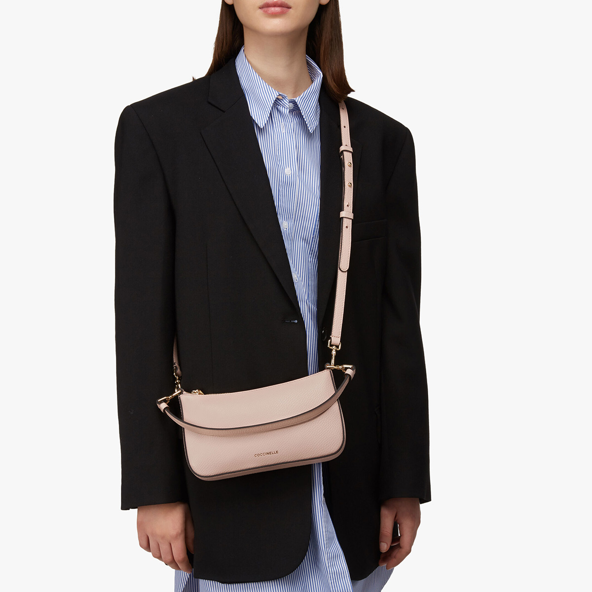 сумка COCCINELLE BONHEUR Minibag цвет New Pink / пудра COBONHEUR51G