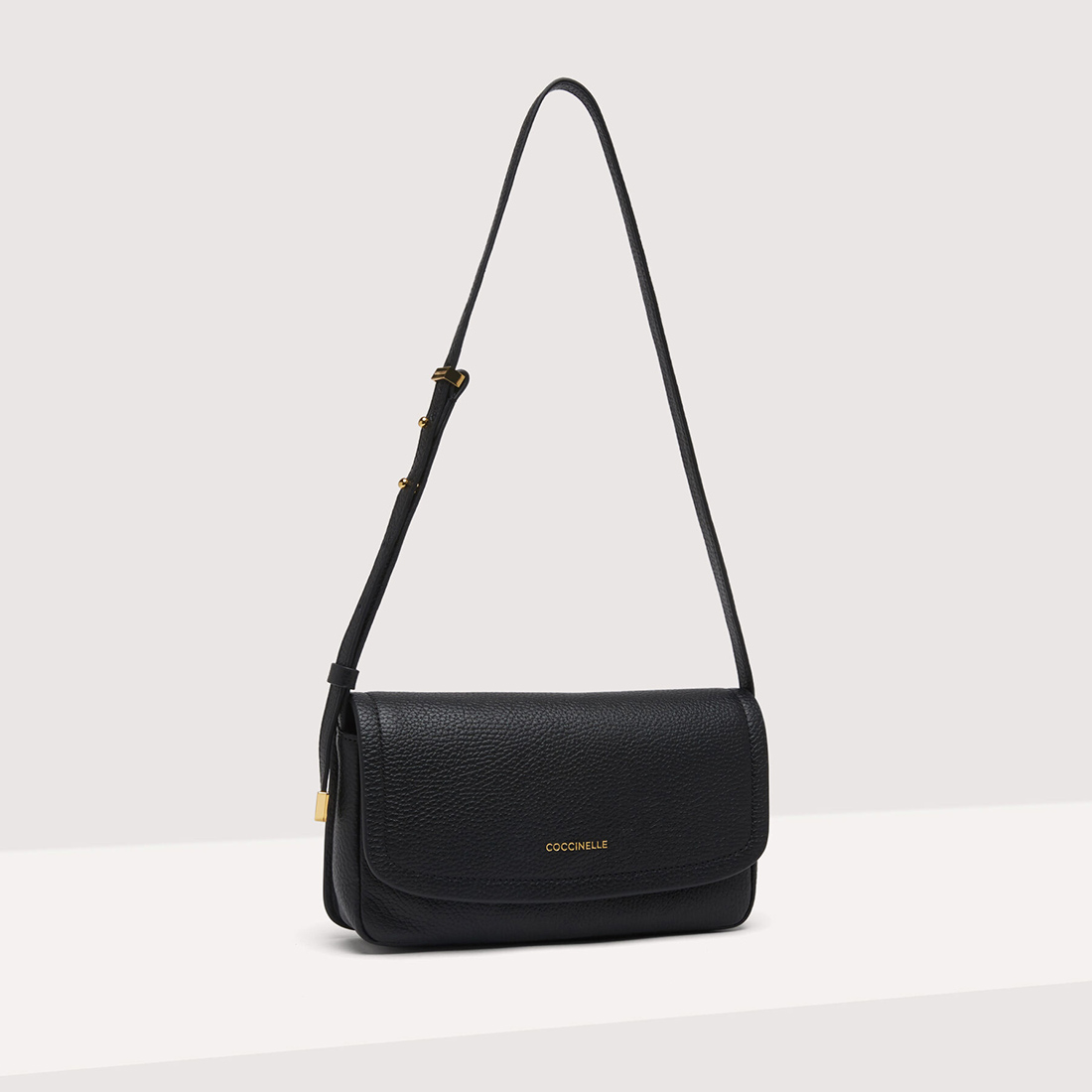 сумка-багет COCCINELLE LUCE Noir COLUCE01S