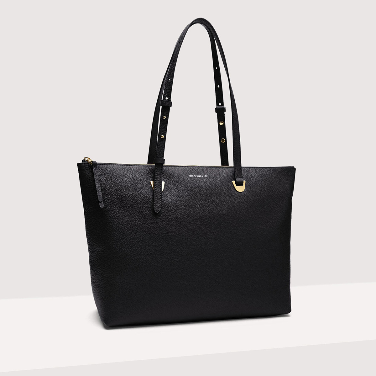 сумка-шоппер COCCINELLE LEA SHOPPER Noir COLEA01S