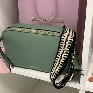 сумка COCCINELLE JEN CAMERA BAG Matcha