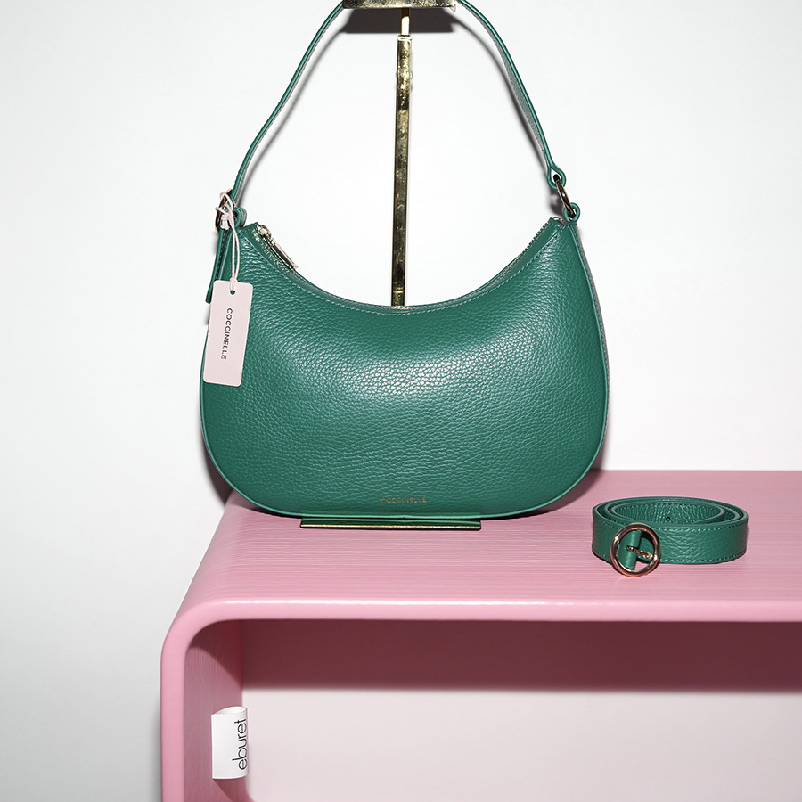 COCCINELLE LOTUS Grass Green / Изумрудно-зеленый