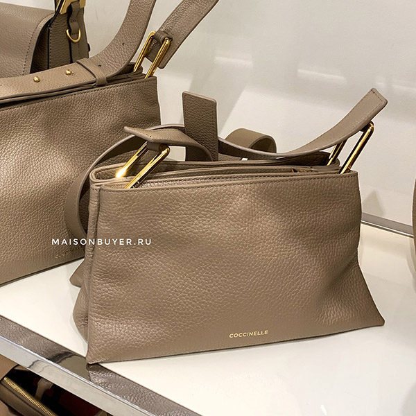 сумка COCCINELLE POPPY SMALL Taupe / Серо-коричневый