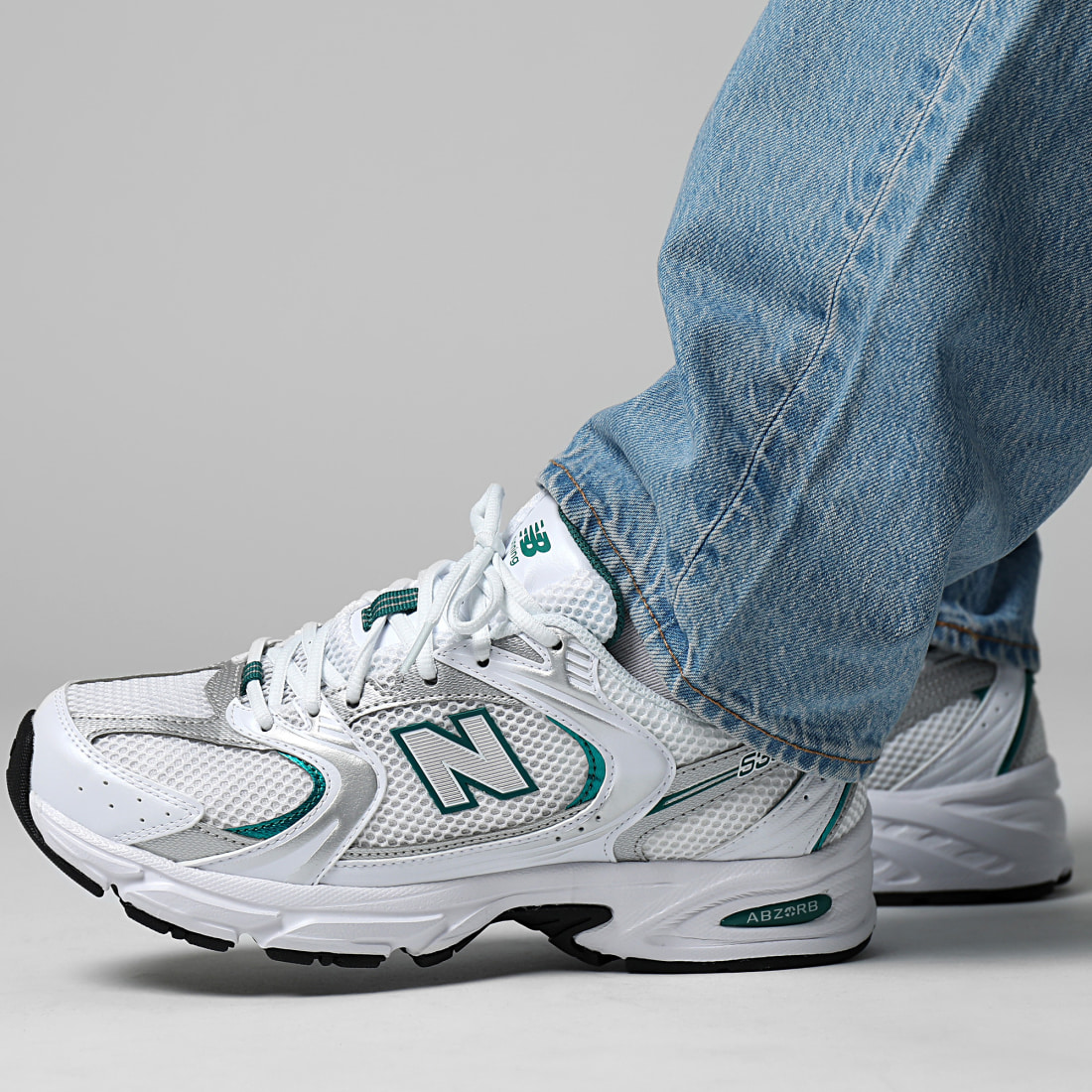 NB 530 White / Silver Metallic / Green MR530AB