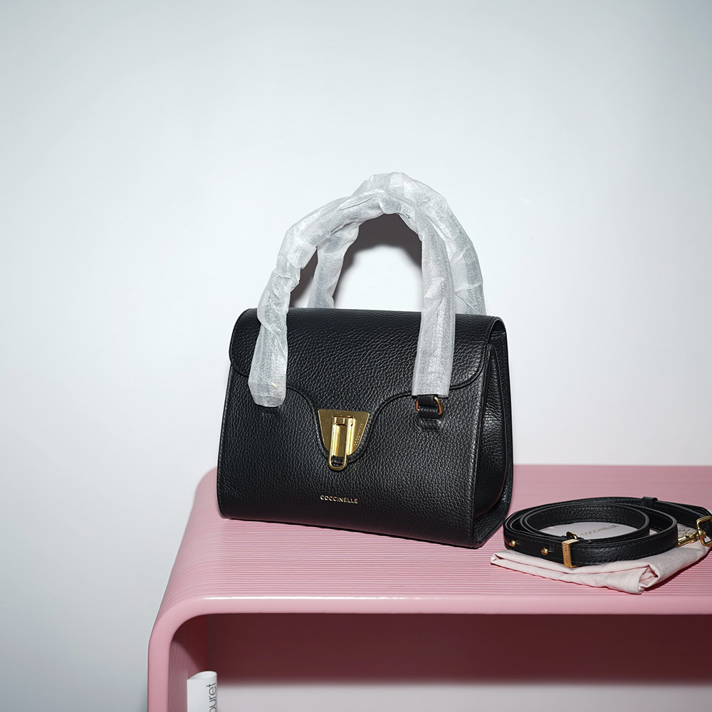 COCCINELLE BEAT SOFT SMALL SATCHEL Noir / Черный