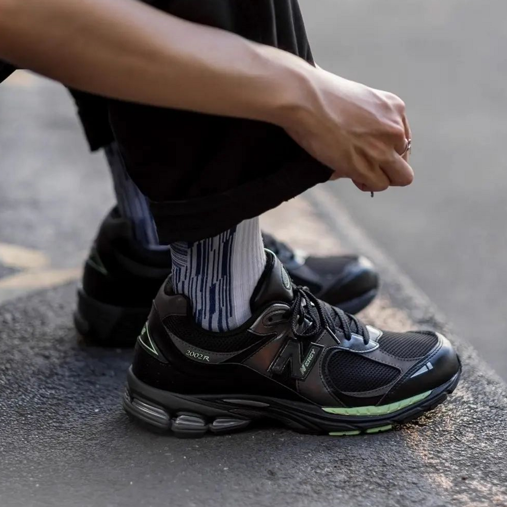 NEW BALANCE 2002 Black Silver Green M2002RLD