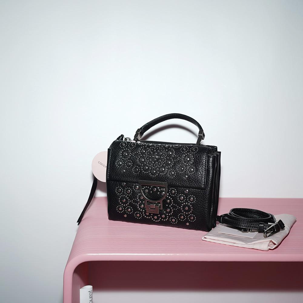 COCCINELLE ARLETTIS STUDDED SMALL Noir / Черный
