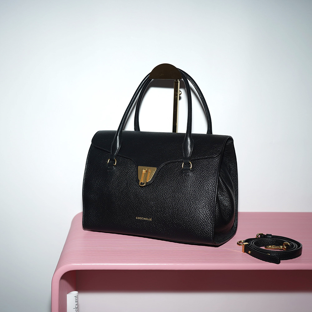 COCCINELLE BEAT SOFT SATCHEL Noir / Черный