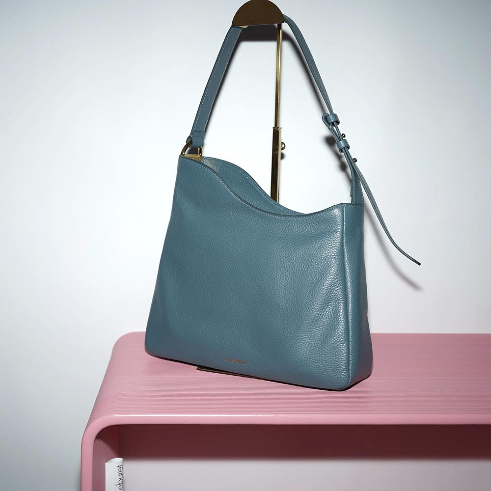 COCCINELLE MAGNOLIA HOBO BAG Shark grey / Серо-голубой