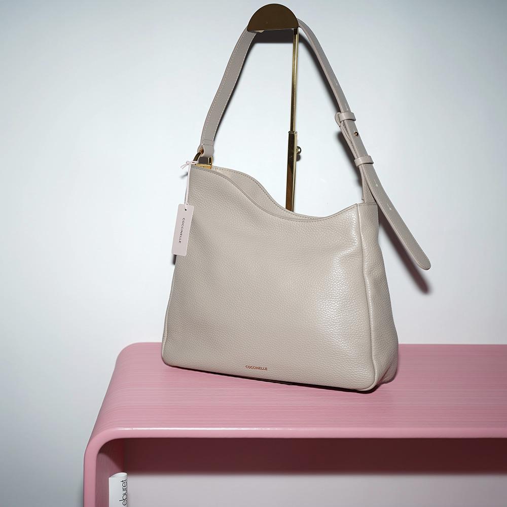 COCCINELLE MAGNOLIA HOBO BAG Powder pink / Пудра
