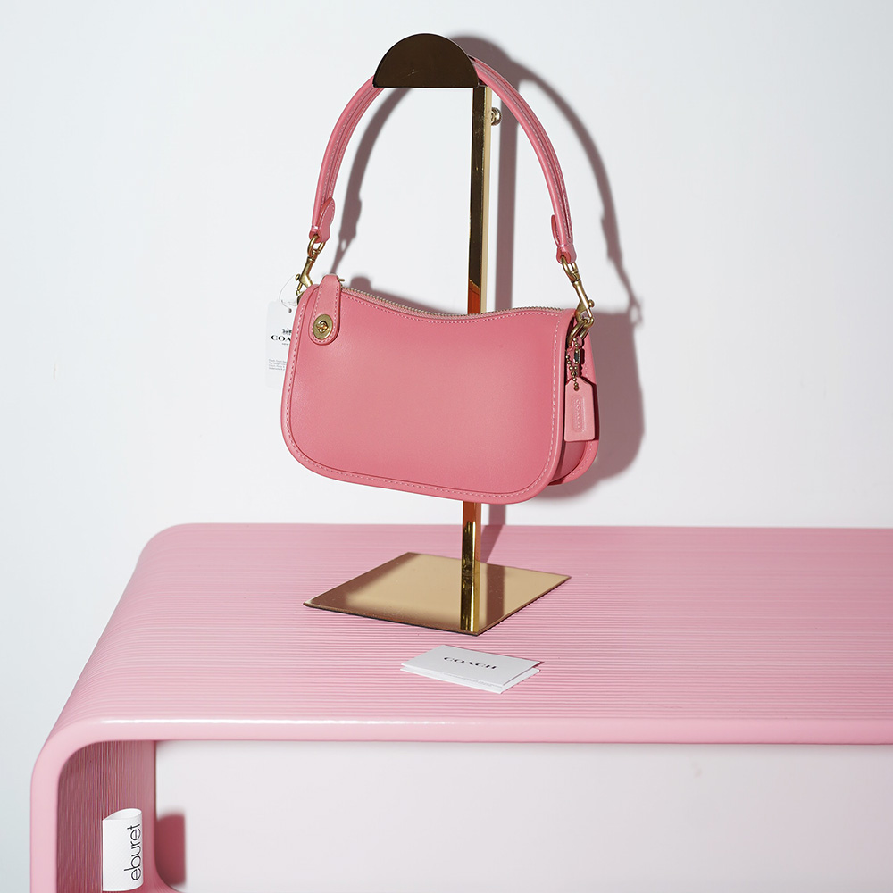 COACH SWINGER 20 Candy Pink / Розовый M00012