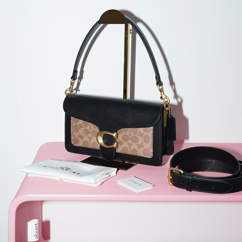 COACH TABBY 26 Shoulder Bag in Signature Canvas цвет Black / черный