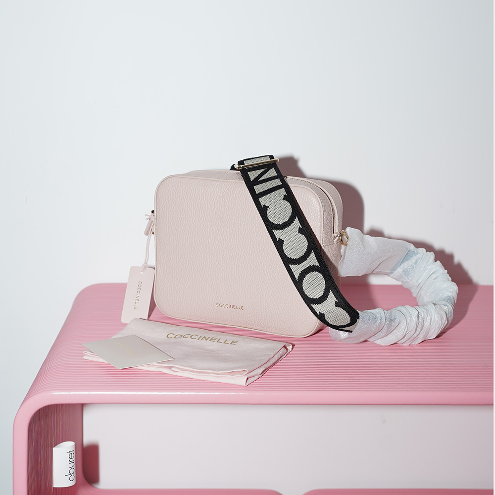 COCCINELLE TEBE New Pink P54 / Нежно-розовый