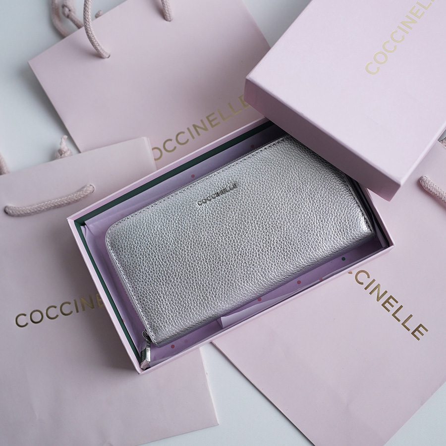 COCCINELLE LARGE ZIP-AROUND WALLET Silver / серебро