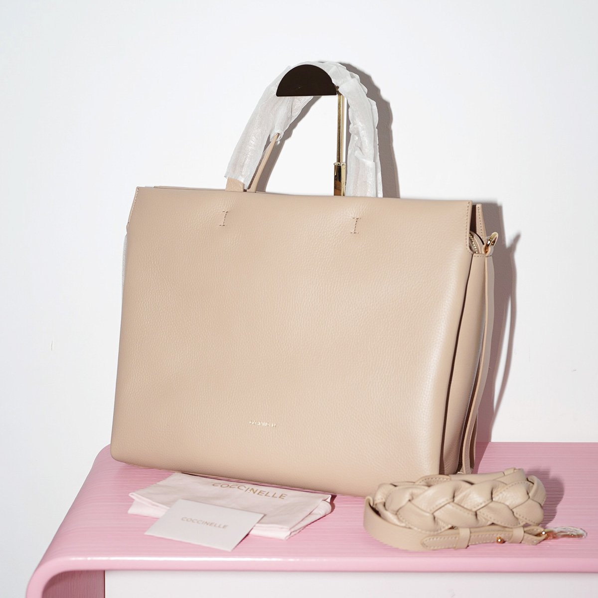 COCCINELLE BOHEME Toasted / Песочный беж M00060