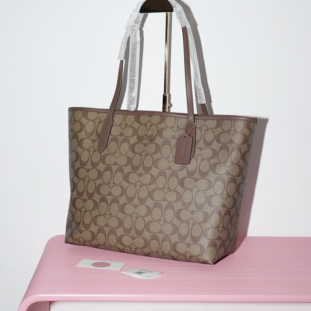 COACH CITY TOTE IN SIGNATURE CANVAS GOLD/KHAKI SADDLE M00016