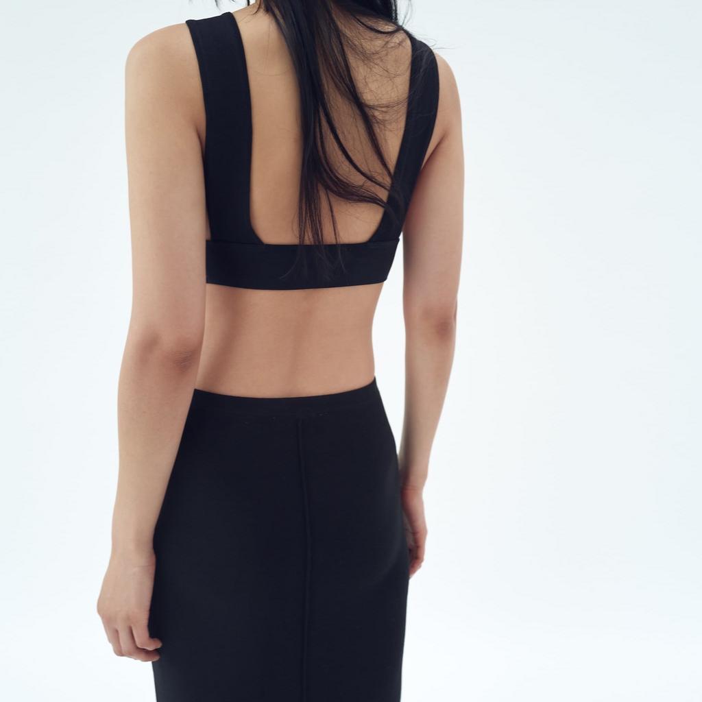 УКОРОЧЕННЫЙ ТОП С ОТКРЫТОЙ СПИНОЙ ZARA ЦВЕТ ЧЕРНЫЙ M00248