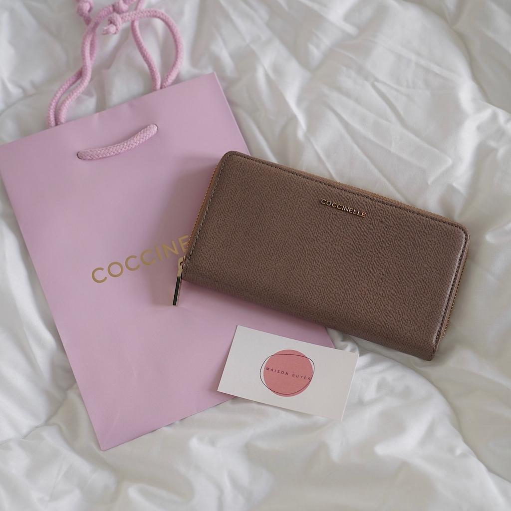 БОЛЬШОЙ КОШЕЛЕК НА ЗАМКЕ COCCINELLE ZIP AROUND SAFFIANO WALLET ЦВЕТ КАПУЧИНО M0065