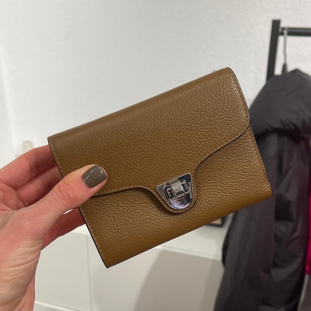 КОШЕЛЕК COCCINELLE MEDIUM WALLET Коричневый M00684