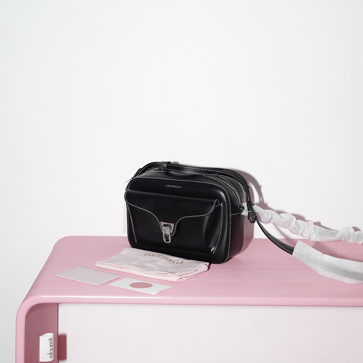 COCCINELLE BEAT CROSSBODY MEDIUM цвет Noir / Черный M00750