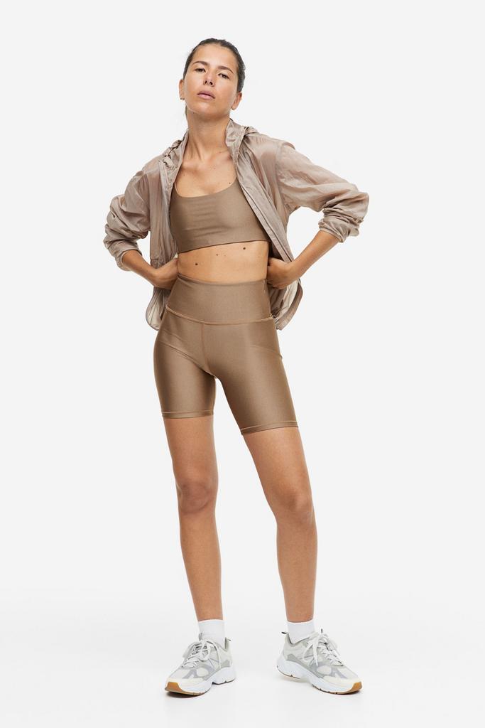 H&M DRYMOVE™ MEDIUM SUPPORT BRA and HIGH SHINE BIKER SHORTS Light brown M00177
