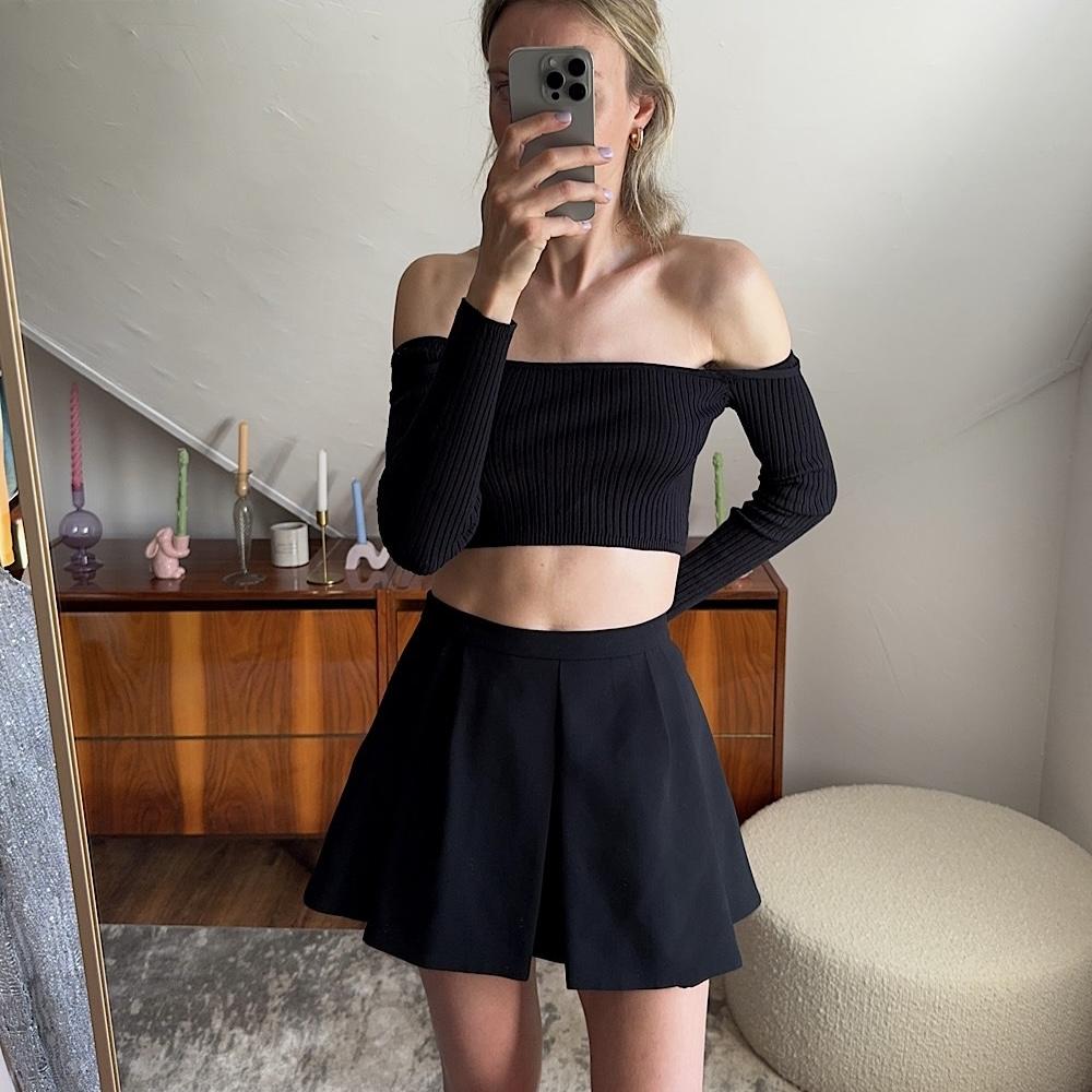 ЮБКА-ШОРТЫ ZARA CULOTTES WITH PLEATED DETAIL BLACK / ЧЕРНЫЙ M00549