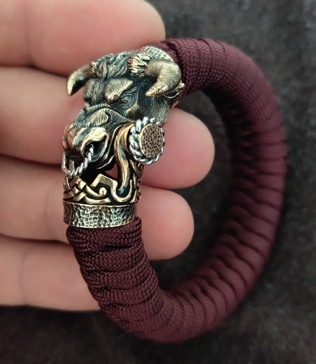 Браслет из паракорда "Бык", биметалл