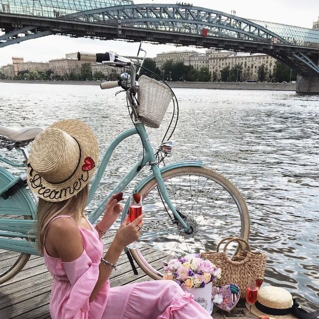 Канотье из соломы с ручной  вышивкой  "Dreamer"