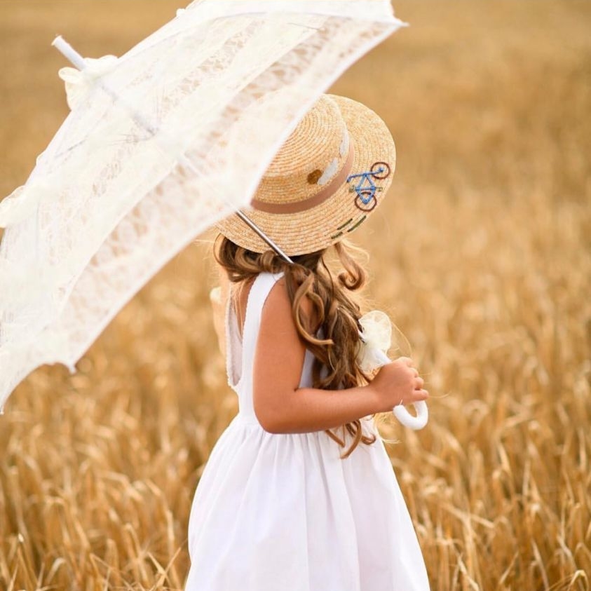 Канотье из соломы с ручной  вышивкой  "Cycling"