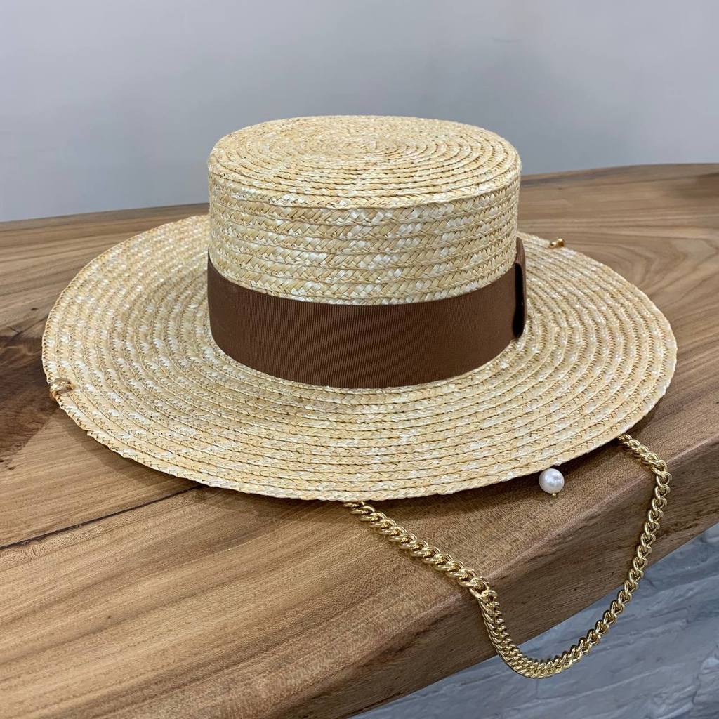 Шляпа канотье из соломы с цепью и декором