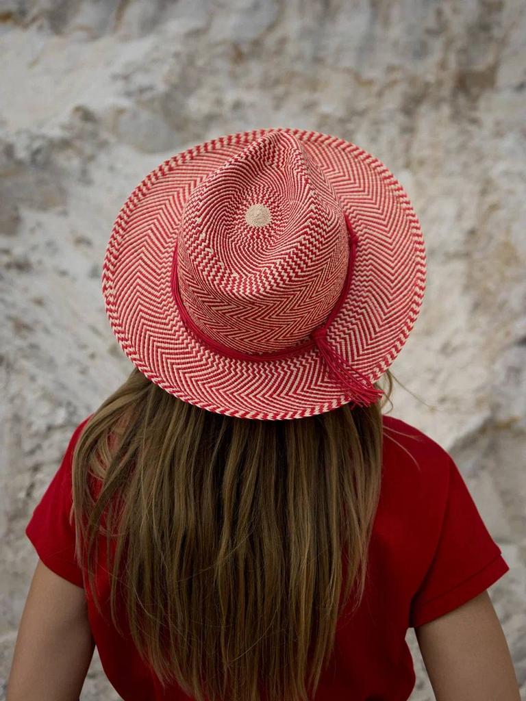 Шляпа федора из эквадорской соломки токилья/красно-бежевая
