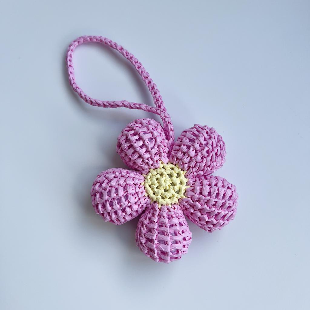 Брелок из рафии  FLOWER/розовый зефир