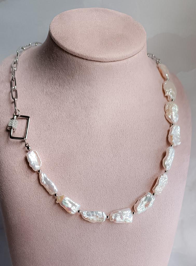 Колье и серьги с жемчугом барокко