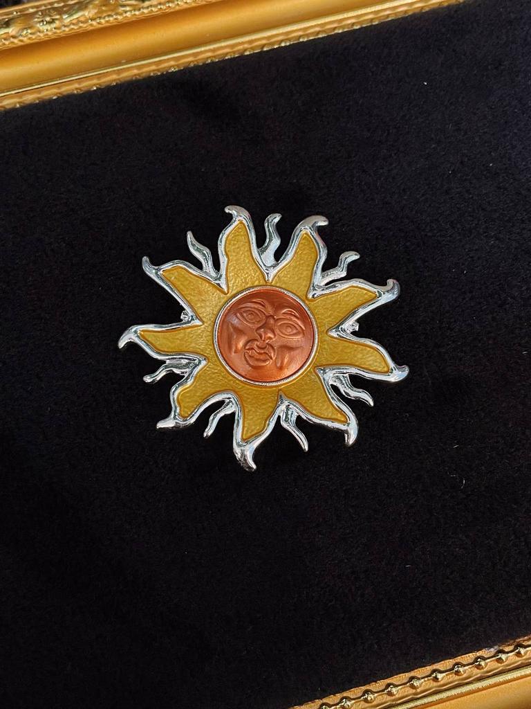 Брошь «Солнышко»