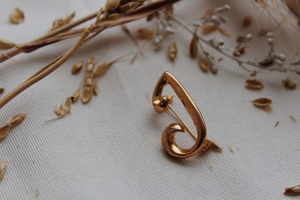 Винтажная брошь «j-1» Anne Klein