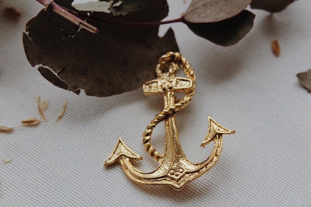 Винтажная брошь «Якорь»