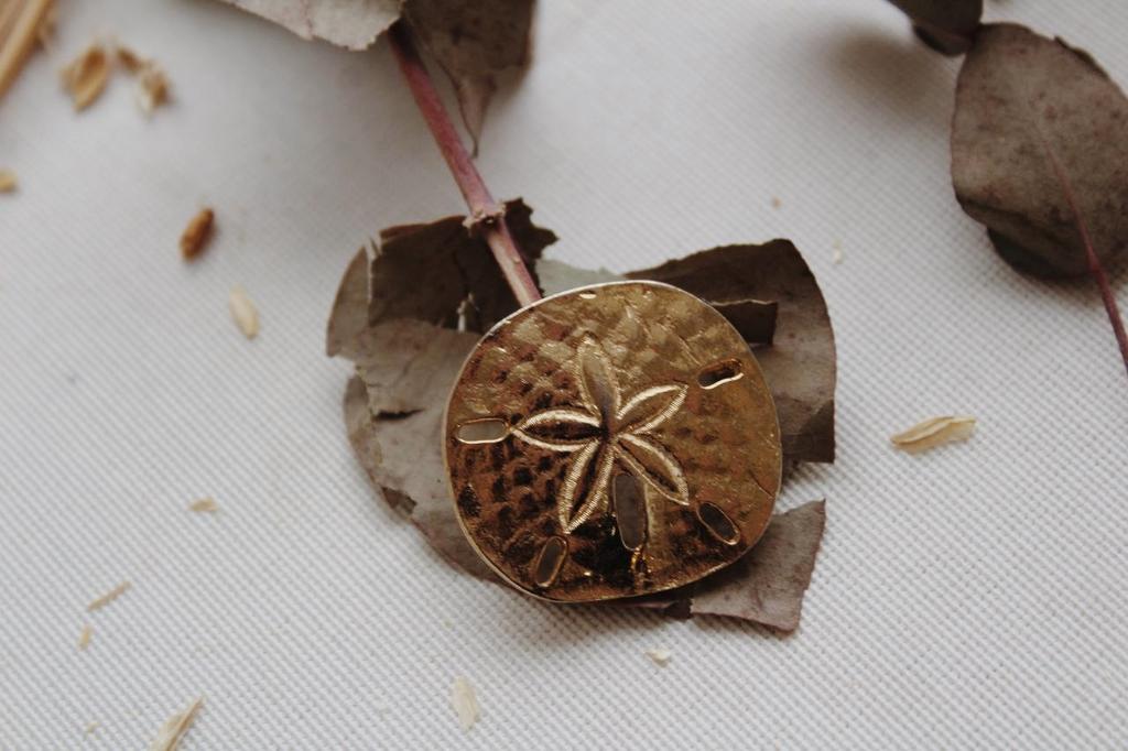 Винтажная брошь «Остов ежа»