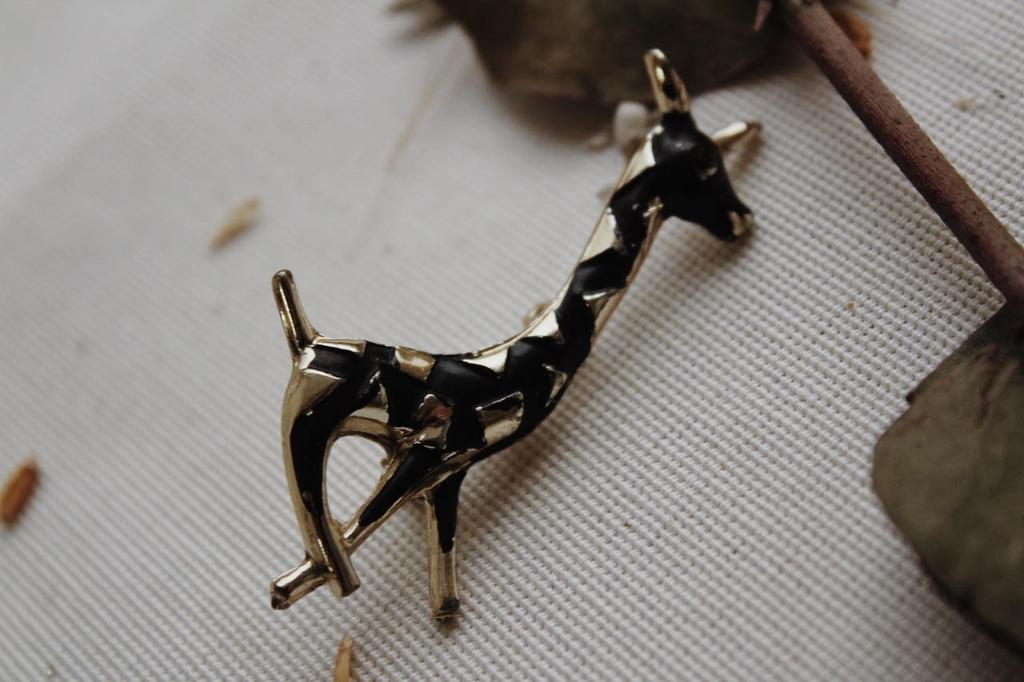 Винтажная брошь «Жираф»