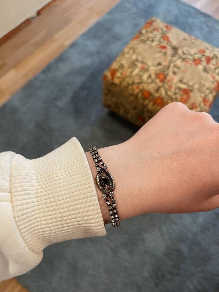 Винтажный браслет с чёрной вставкой