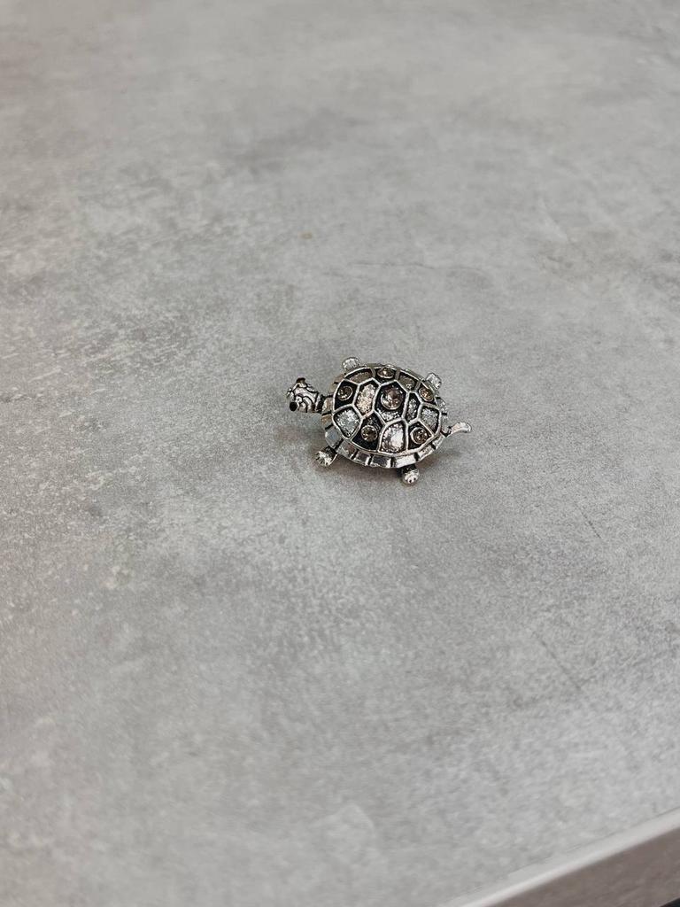 Брошь «Черепашка» в серебряном оттенке