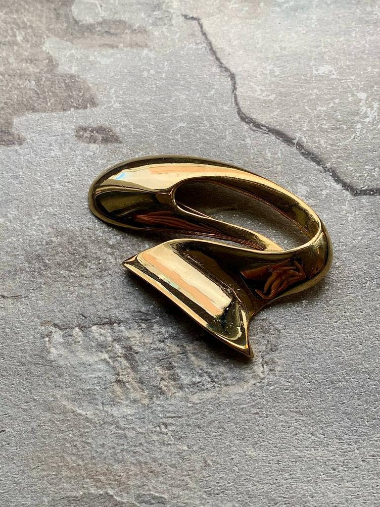 Винтажная брошь «Необычные истории»