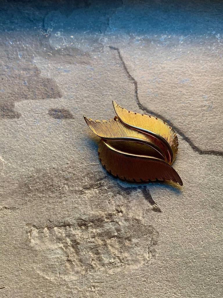 Винтажная брошь «Листочки»