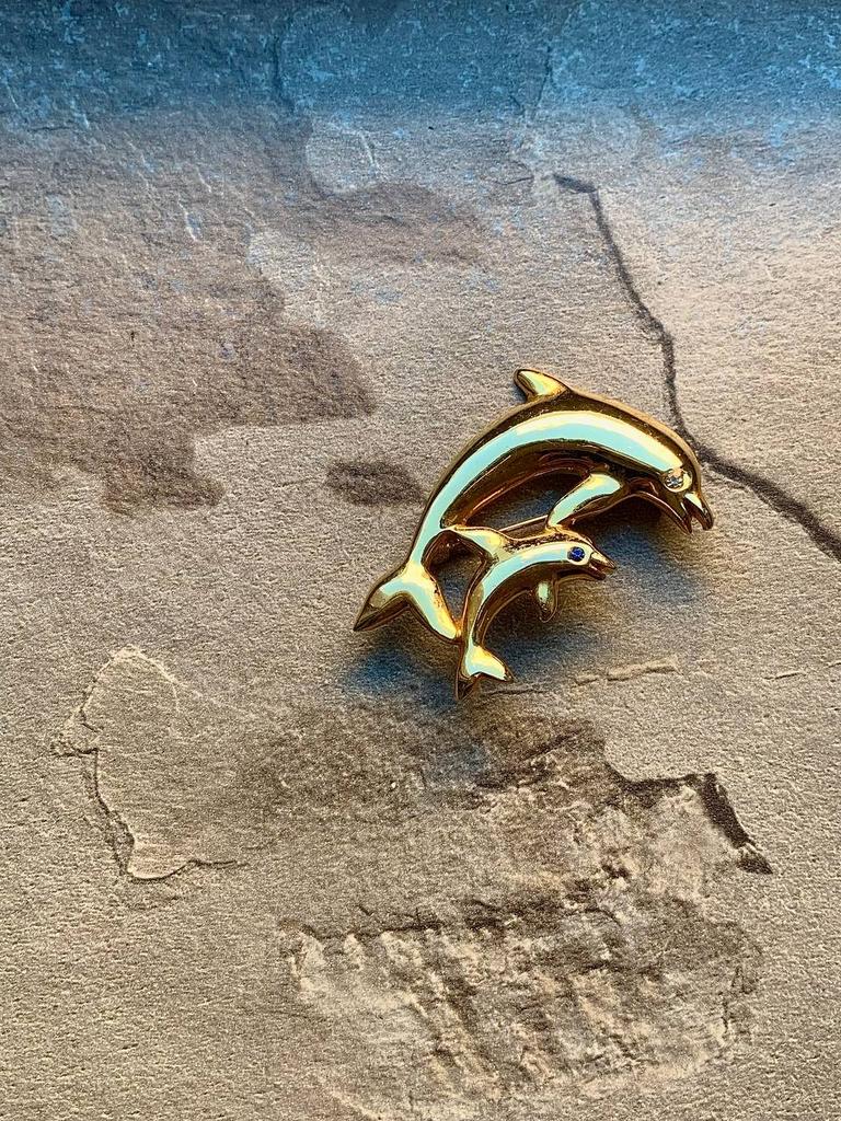 Винтажная брошь «Dolphins»