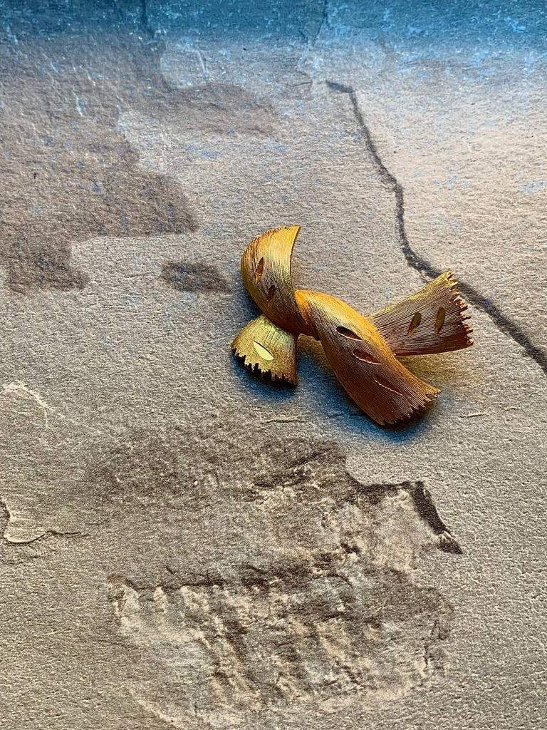 Винтажная брошь «Шарфик»