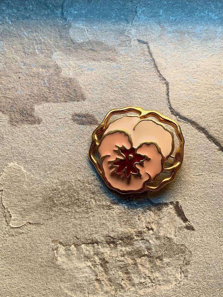Винтажная брошь «Flower love»