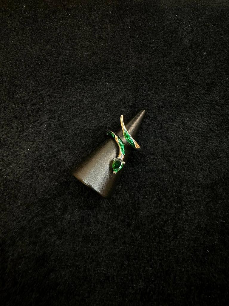 Кольцо «Змейка зелёная» регулируемое