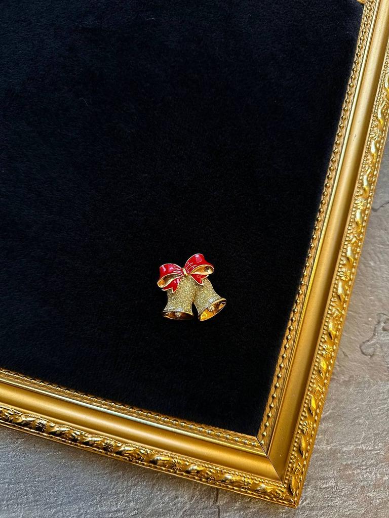 Винтажная брошь «Колокольчики» Avon