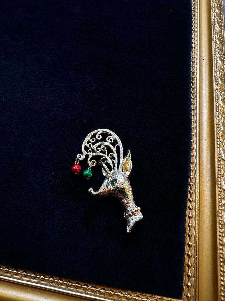 Винтажная брошь «Олень с бубенчиками» Tanger II